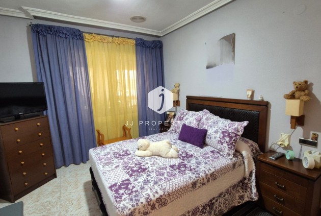 Resale - Apartment / flat -
Torrevieja - Costa Blanca