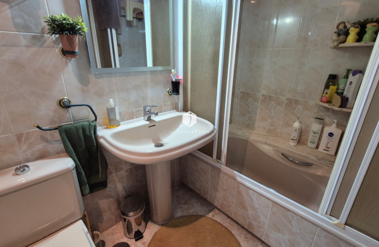 Resale - Apartment / flat -
Torrevieja - Costa Blanca