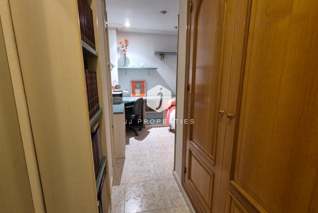 Resale - Apartment / flat -
Torrevieja - Costa Blanca