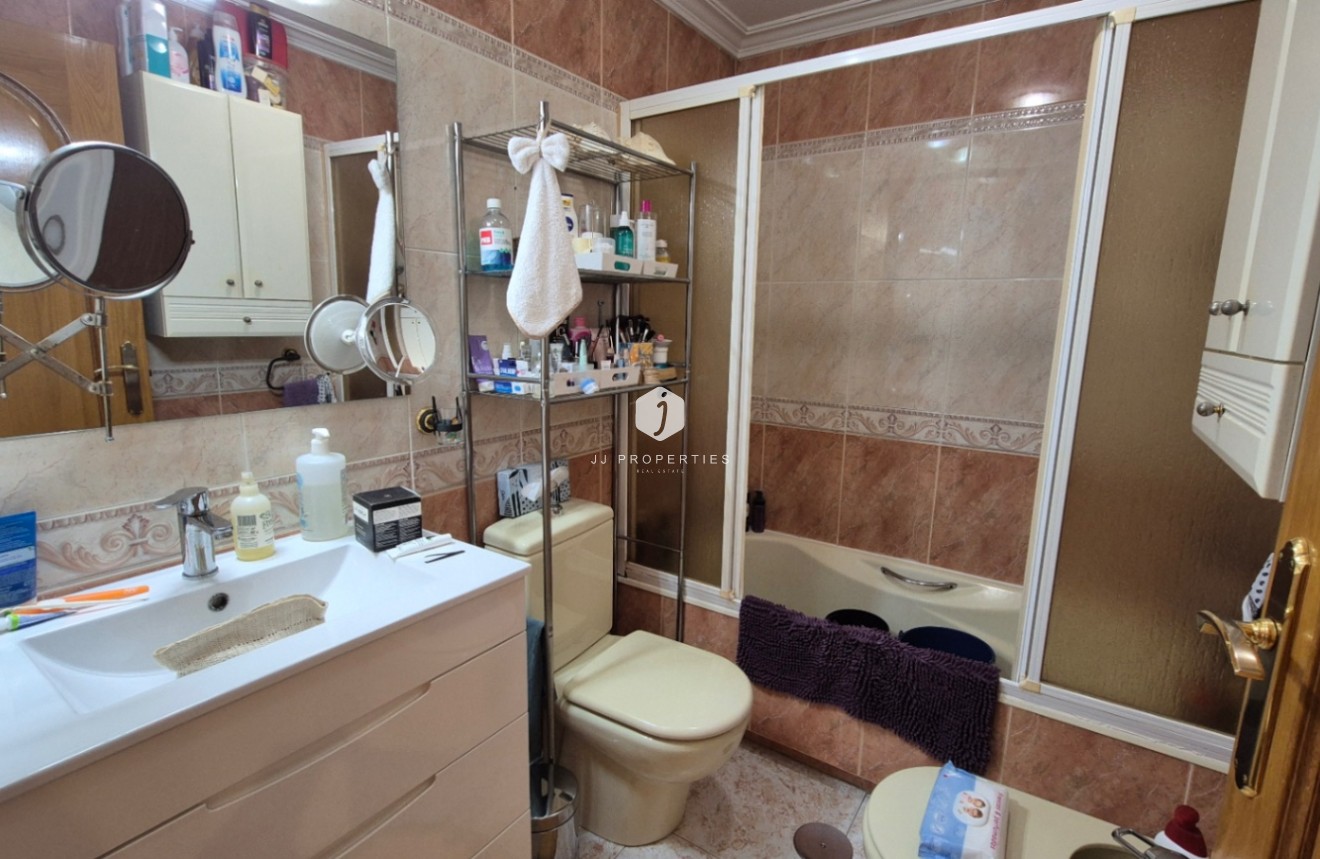 Resale - Apartment / flat -
Torrevieja - Costa Blanca