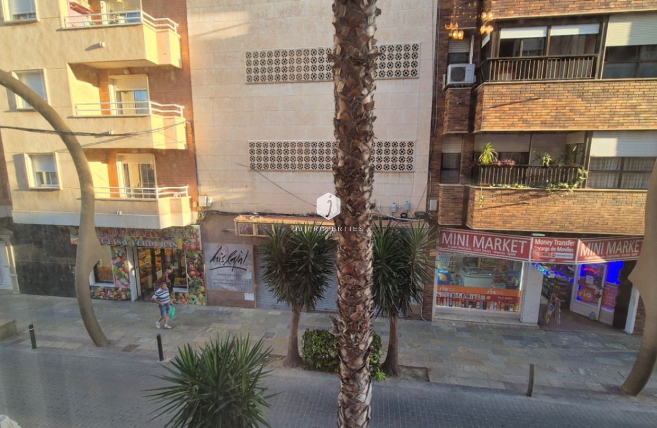 Resale - Apartment / flat -
Torrevieja - Costa Blanca