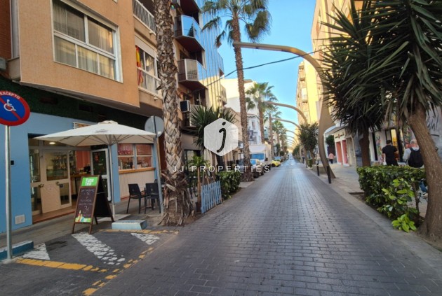 Resale - Apartment / flat -
Torrevieja - Costa Blanca