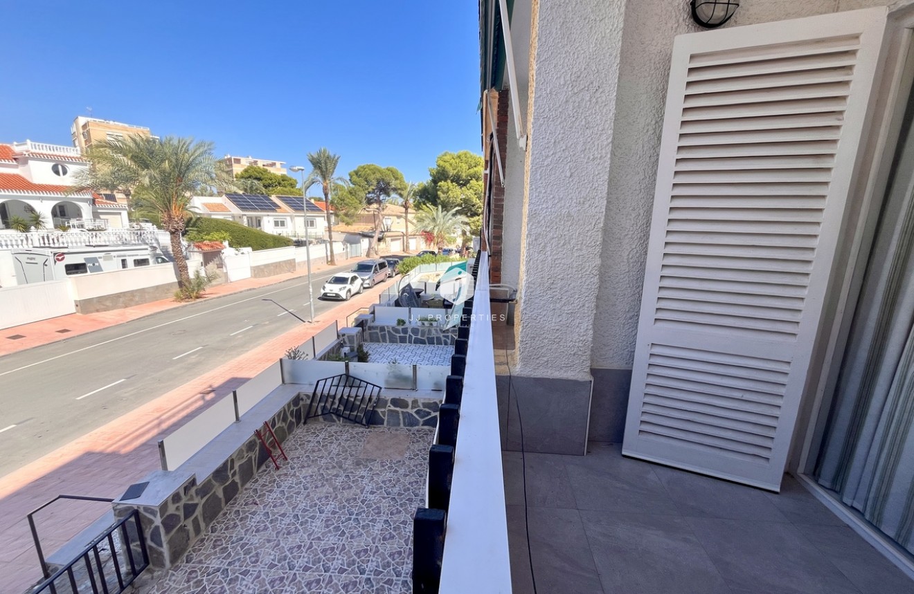 Segunda mano - Apartamento / piso -
La Zenia - Costa Blanca