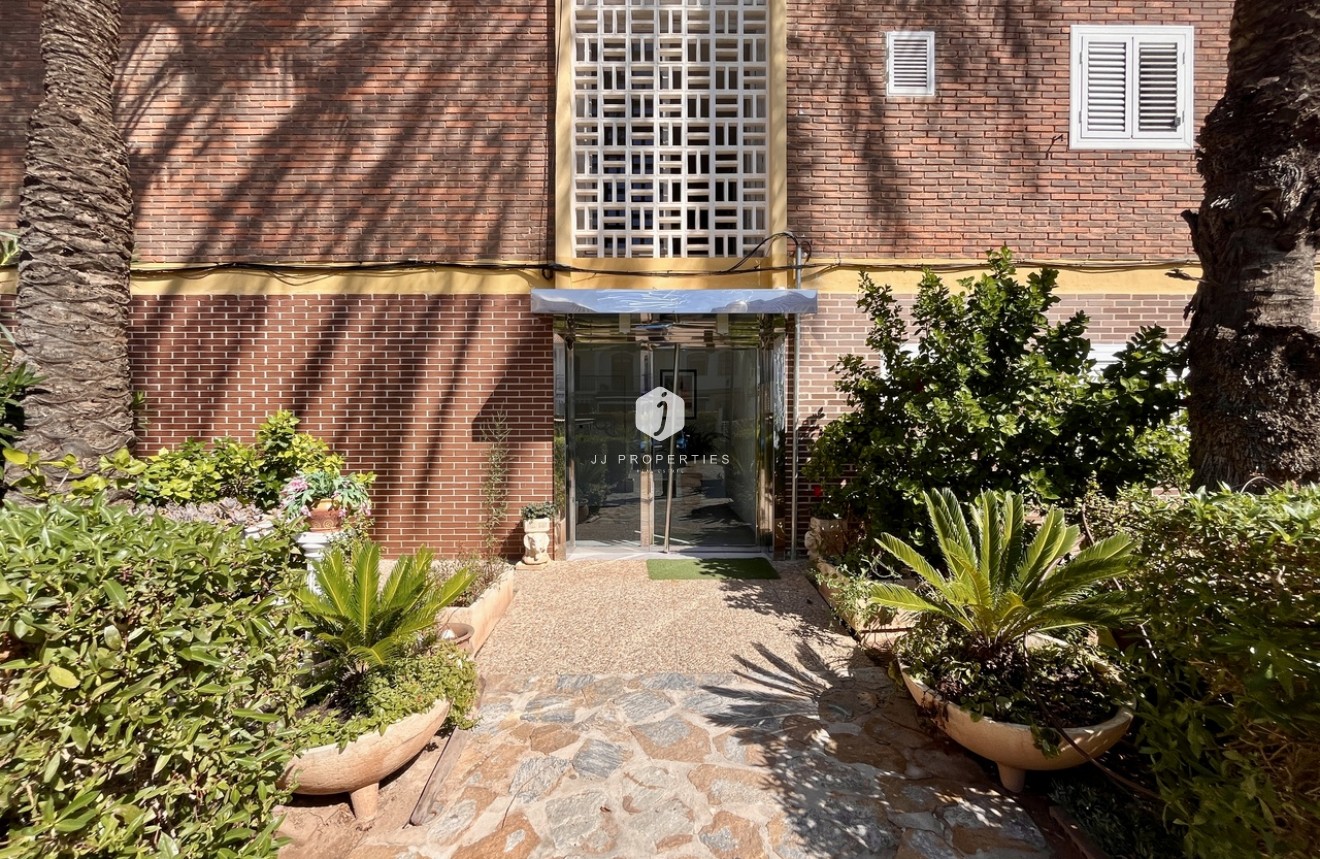 Segunda mano - Apartamento / piso -
La Zenia - Costa Blanca