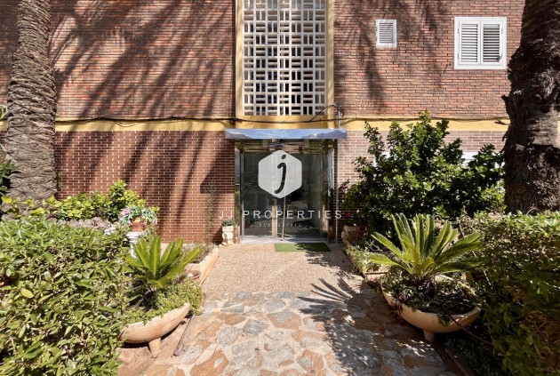 Segunda mano - Apartamento / piso -
La Zenia - Costa Blanca