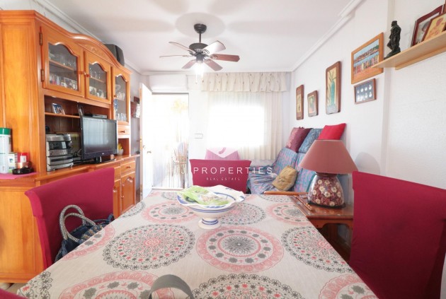 Segunda mano - Bungalow -
Torrevieja - El Limonar