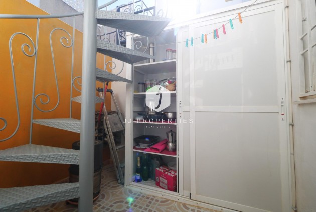 Segunda mano - Bungalow -
Torrevieja - El Limonar