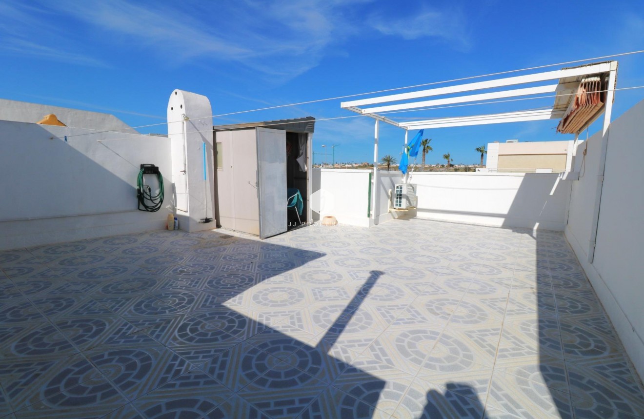 Segunda mano - Bungalow -
Torrevieja - El Limonar