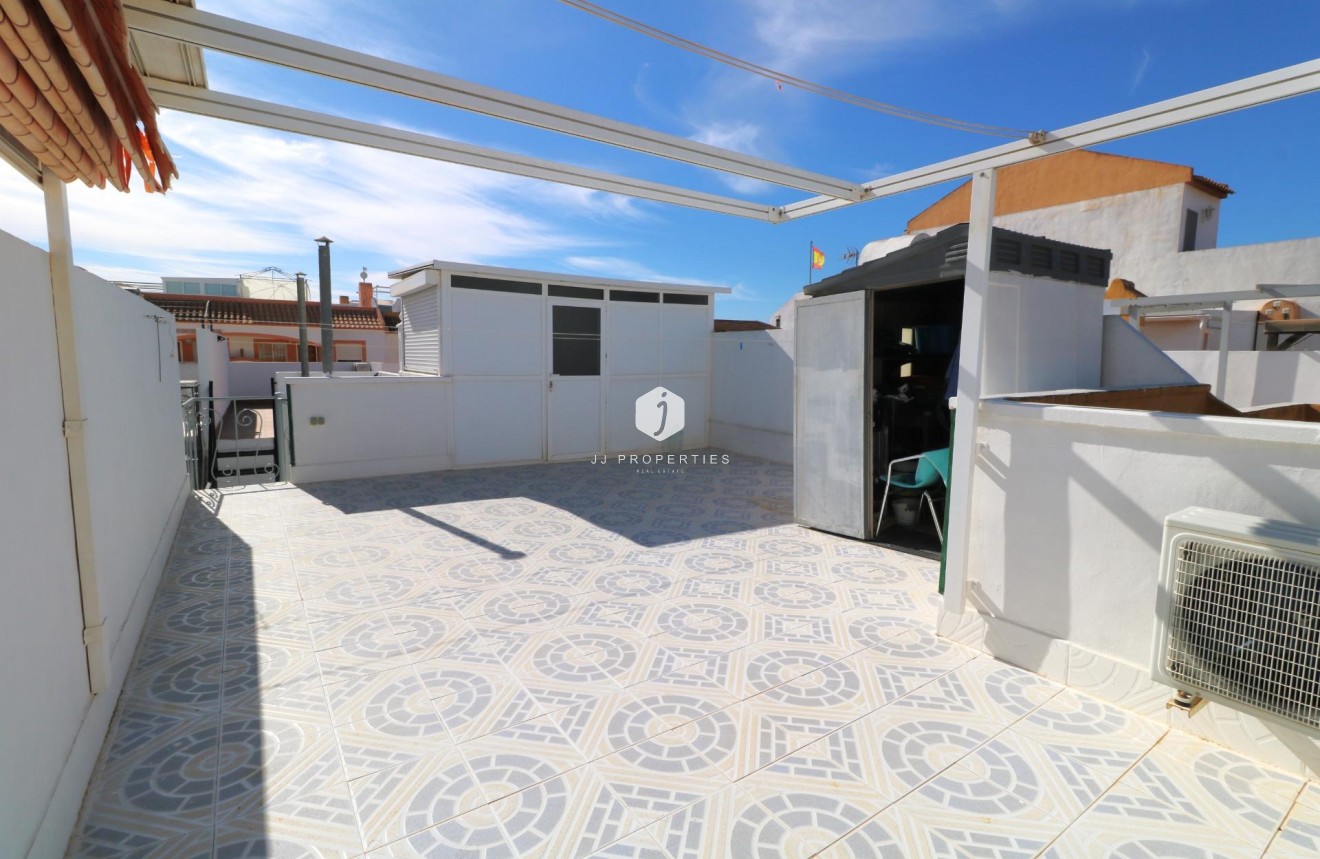 Segunda mano - Bungalow -
Torrevieja - El Limonar