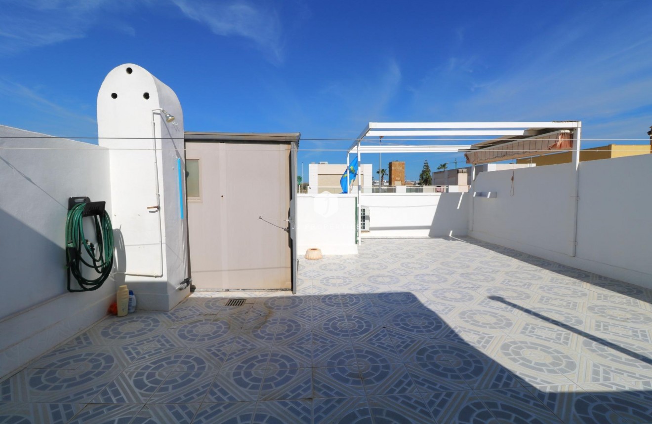 Segunda mano - Bungalow -
Torrevieja - El Limonar