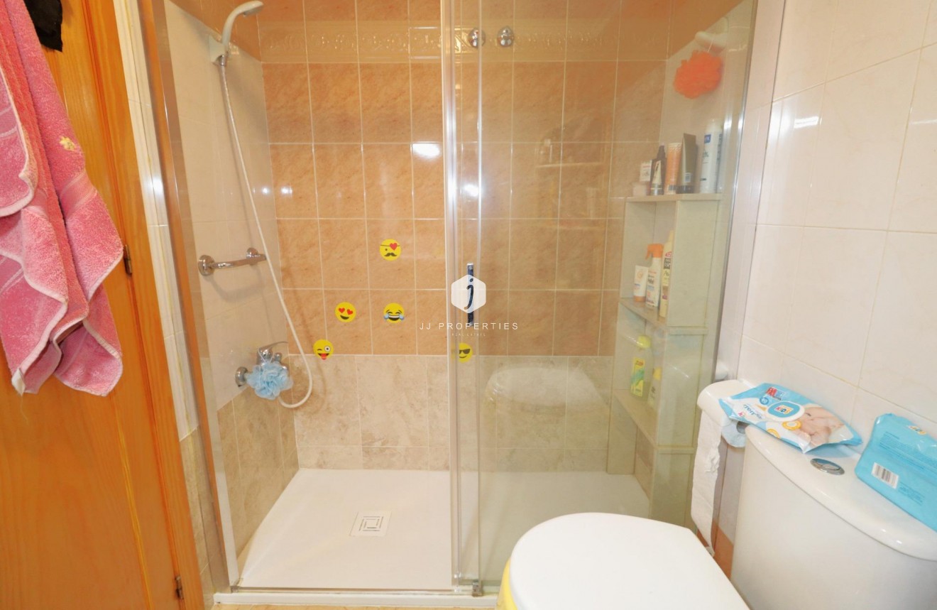 Segunda mano - Bungalow -
Torrevieja - El Limonar