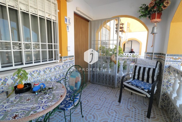 Segunda mano - Bungalow -
Torrevieja - El Limonar