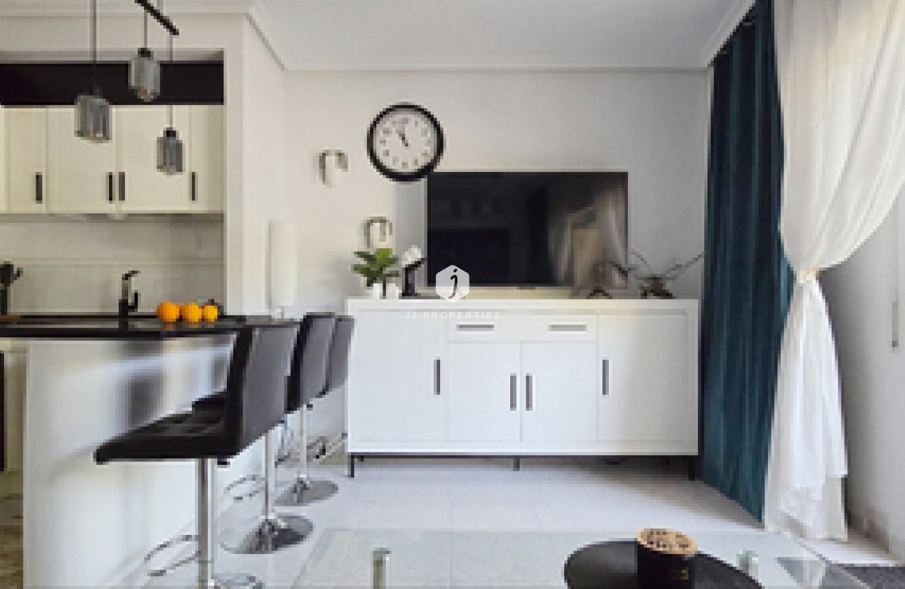 Resale - Apartment / flat -
Torrevieja - Costa Blanca