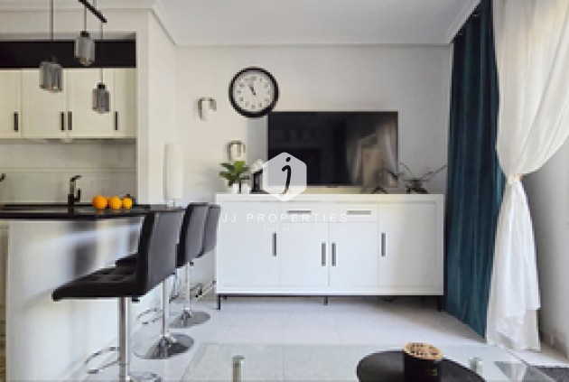 Resale - Apartment / flat -
Torrevieja - Costa Blanca