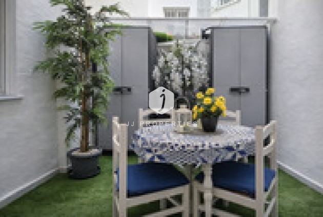 Resale - Apartment / flat -
Torrevieja - Costa Blanca