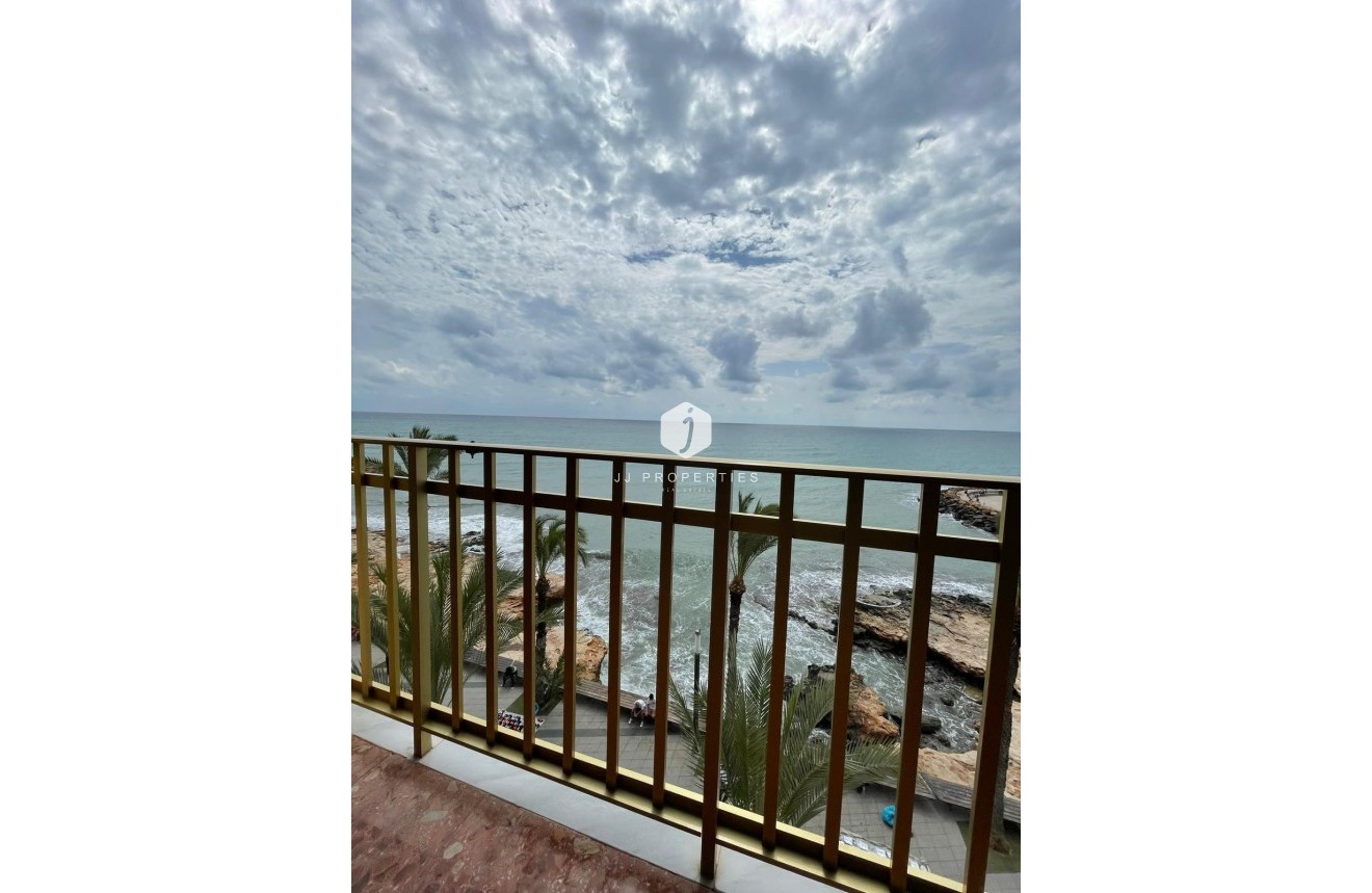 Z drugiej ręki - Mieszkanie w bloku -
Torrevieja - Las Piscinas Naturales