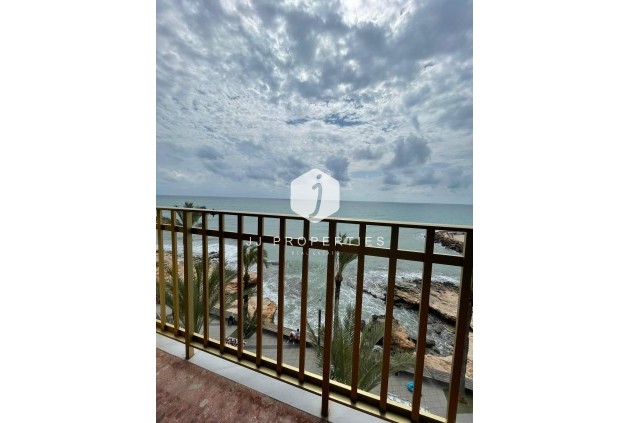 Z drugiej ręki - Mieszkanie w bloku -
Torrevieja - Las Piscinas Naturales