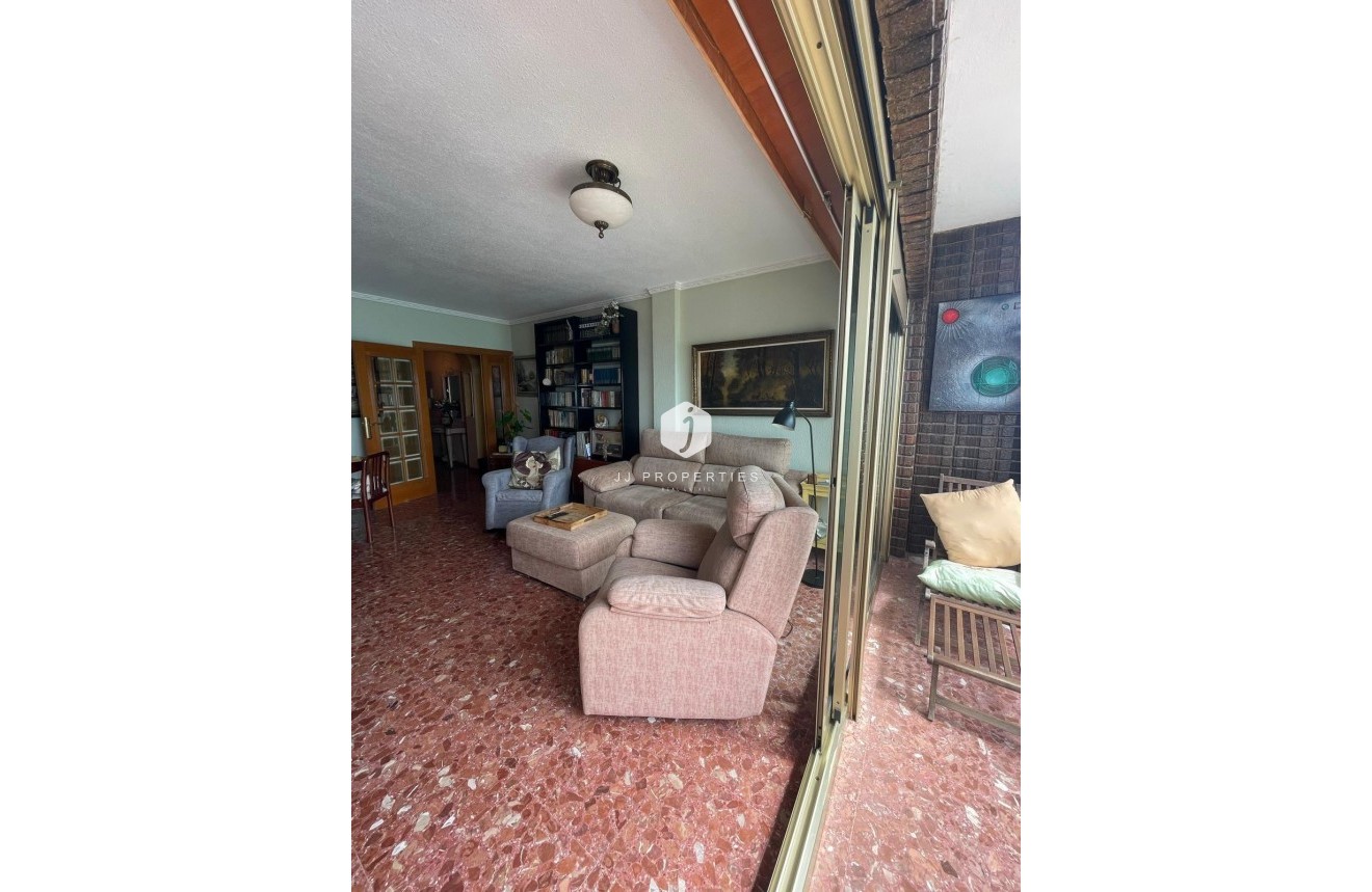 Z drugiej ręki - Mieszkanie w bloku -
Torrevieja - Las Piscinas Naturales