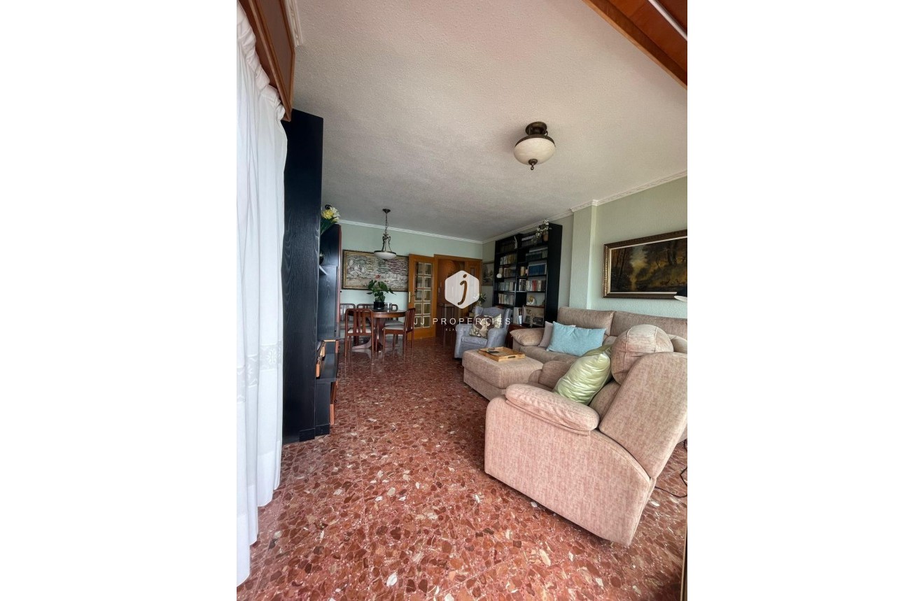 Z drugiej ręki - Mieszkanie w bloku -
Torrevieja - Las Piscinas Naturales