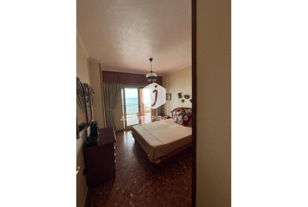 Z drugiej ręki - Mieszkanie w bloku -
Torrevieja - Las Piscinas Naturales