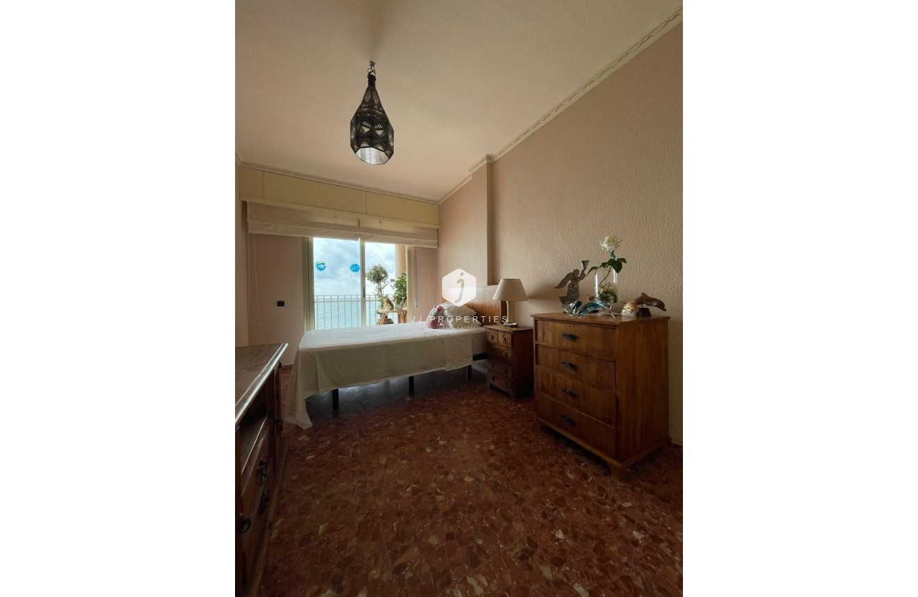 Z drugiej ręki - Mieszkanie w bloku -
Torrevieja - Las Piscinas Naturales