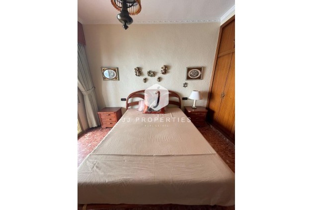 Z drugiej ręki - Mieszkanie w bloku -
Torrevieja - Las Piscinas Naturales