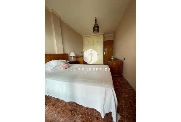 Z drugiej ręki - Mieszkanie w bloku -
Torrevieja - Las Piscinas Naturales