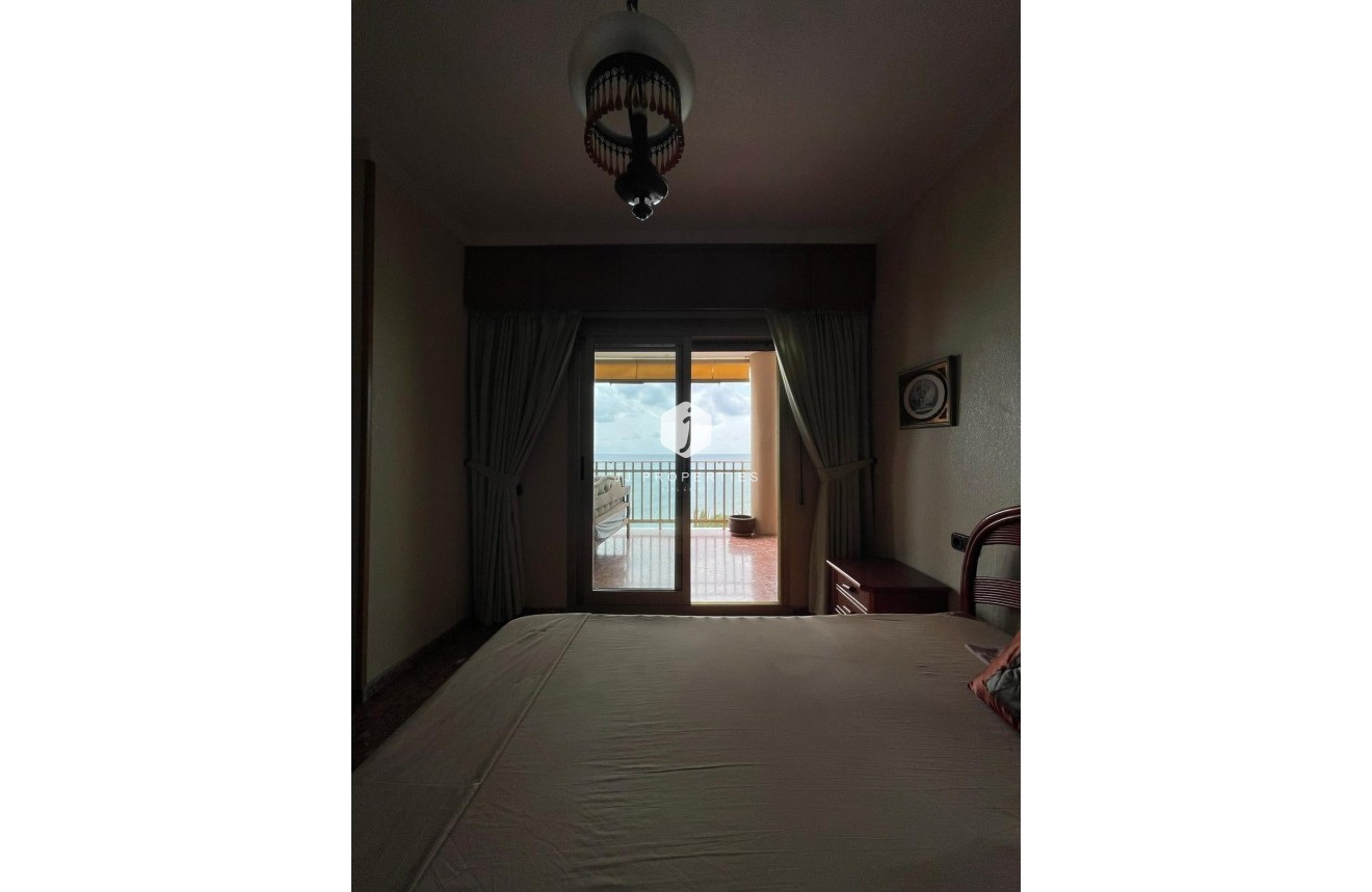 Z drugiej ręki - Mieszkanie w bloku -
Torrevieja - Las Piscinas Naturales