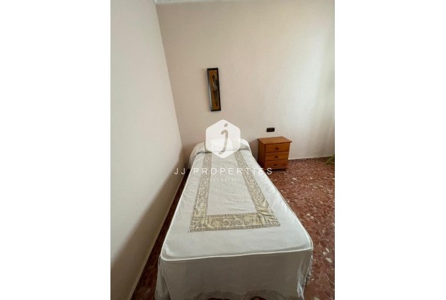 Z drugiej ręki - Mieszkanie w bloku -
Torrevieja - Las Piscinas Naturales