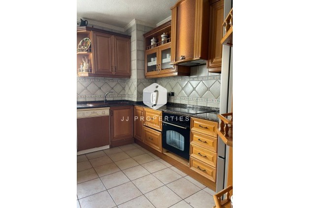 Z drugiej ręki - Mieszkanie w bloku -
Torrevieja - Las Piscinas Naturales