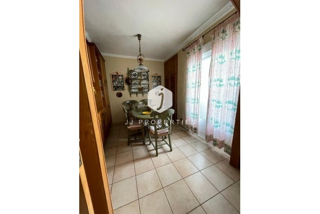 Z drugiej ręki - Mieszkanie w bloku -
Torrevieja - Las Piscinas Naturales