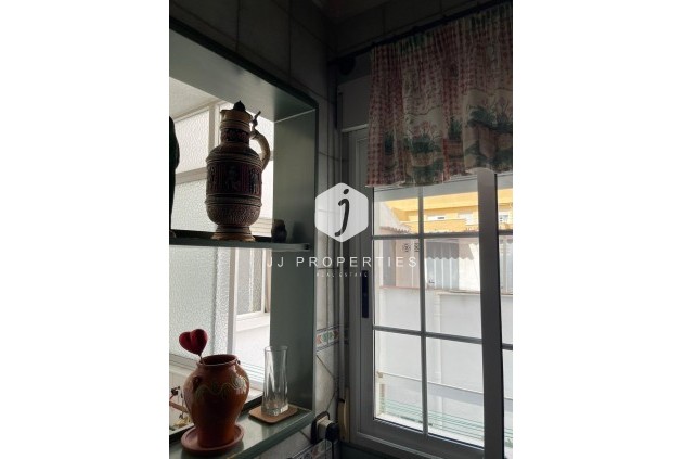 Z drugiej ręki - Mieszkanie w bloku -
Torrevieja - Las Piscinas Naturales