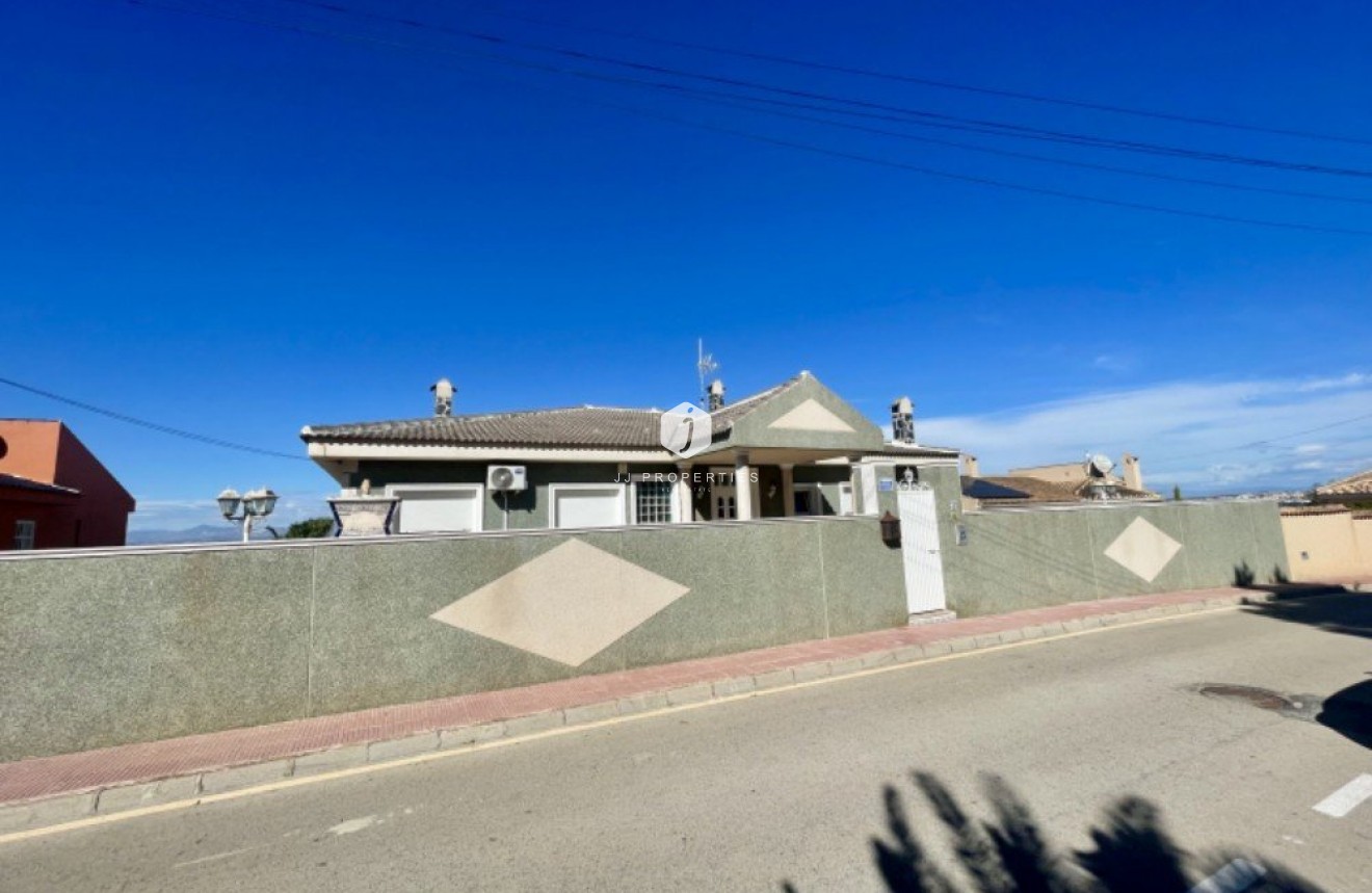 Z drugiej ręki - Villa -
Ciudad Quesada - Costa Blanca