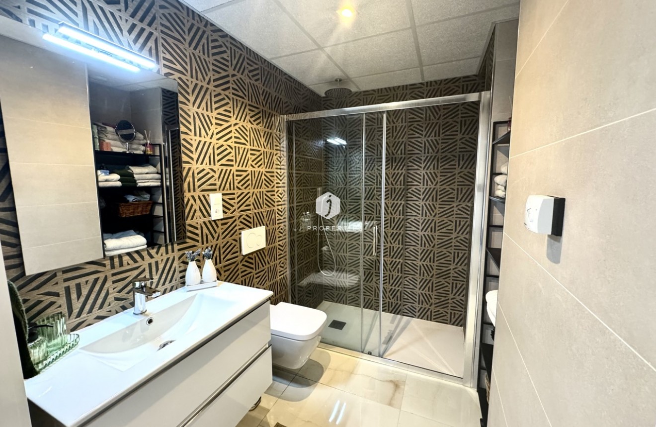 Segunda mano - Apartamento / piso -
Playa Flamenca - Costa Blanca