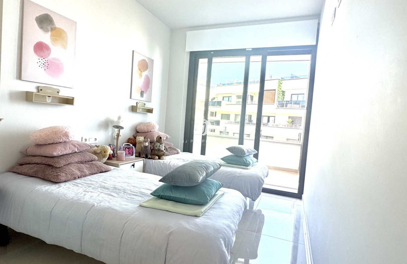 Segunda mano - Apartamento / piso -
Playa Flamenca - Costa Blanca