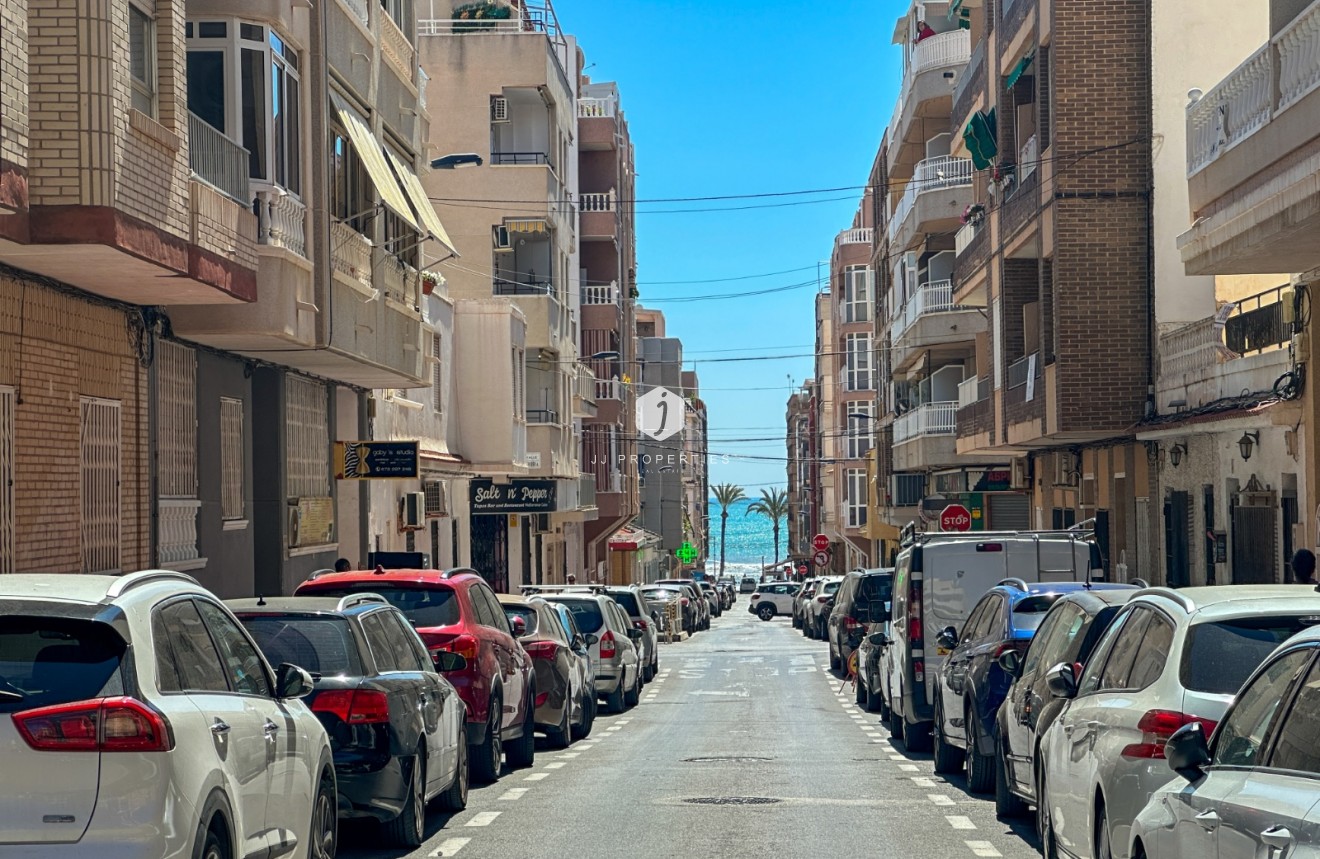 Z drugiej ręki - Mieszkanie w bloku -
Torrevieja - Costa Blanca