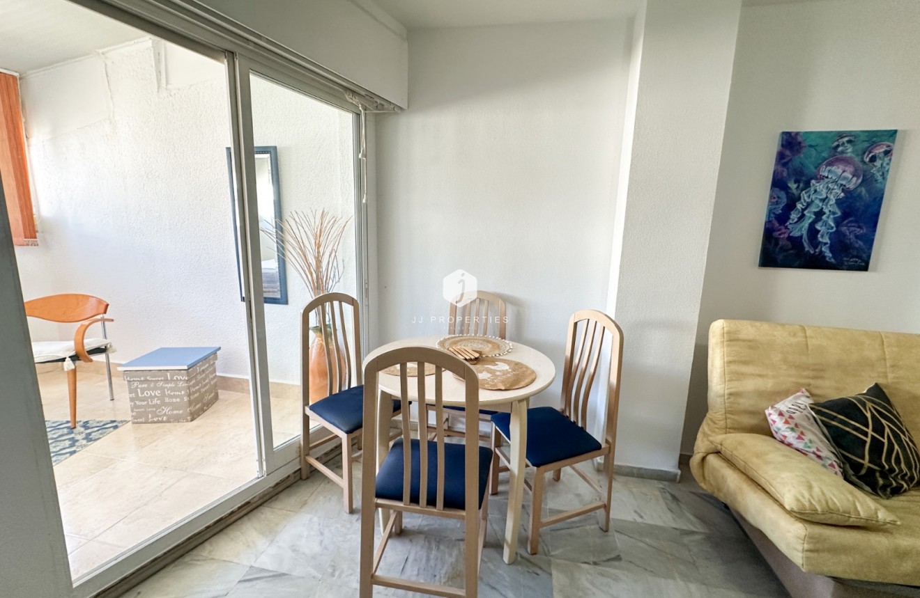 Z drugiej ręki - Mieszkanie w bloku -
Torrevieja - Costa Blanca