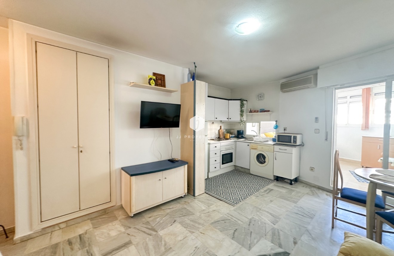 Z drugiej ręki - Mieszkanie w bloku -
Torrevieja - Costa Blanca