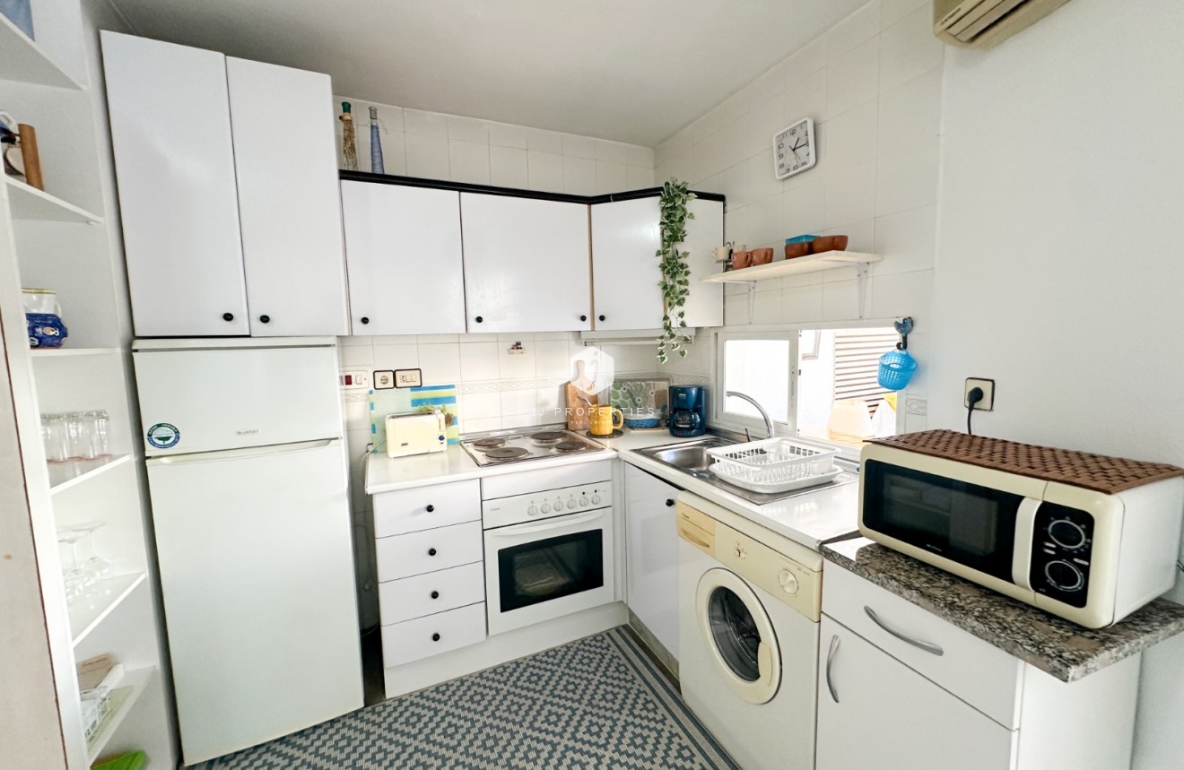 Z drugiej ręki - Mieszkanie w bloku -
Torrevieja - Costa Blanca