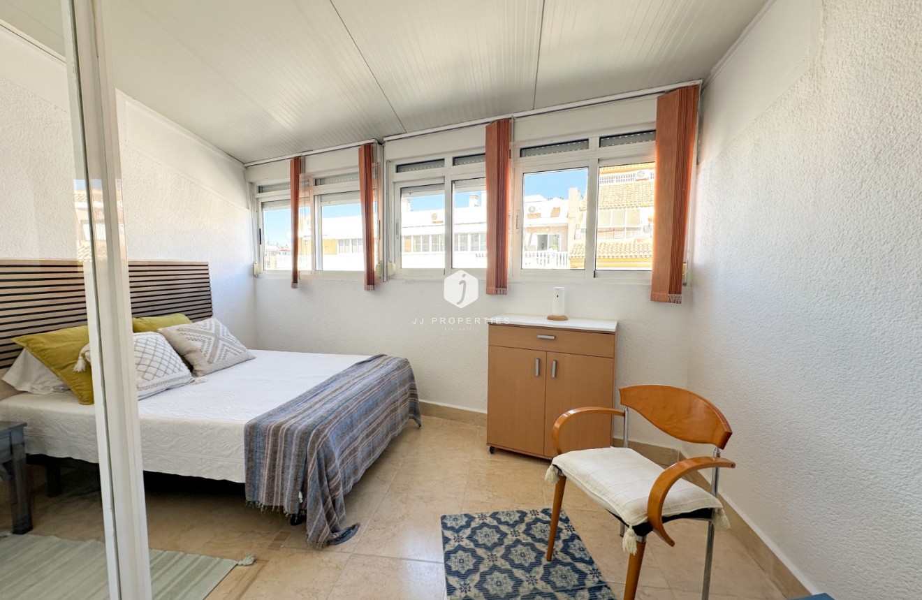 Z drugiej ręki - Mieszkanie w bloku -
Torrevieja - Costa Blanca