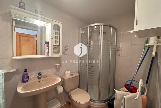 Z drugiej ręki - Mieszkanie w bloku -
Torrevieja - Costa Blanca