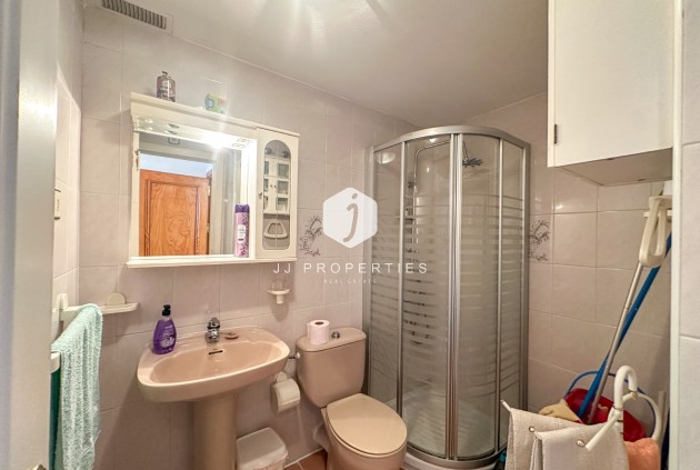 Z drugiej ręki - Mieszkanie w bloku -
Torrevieja - Costa Blanca