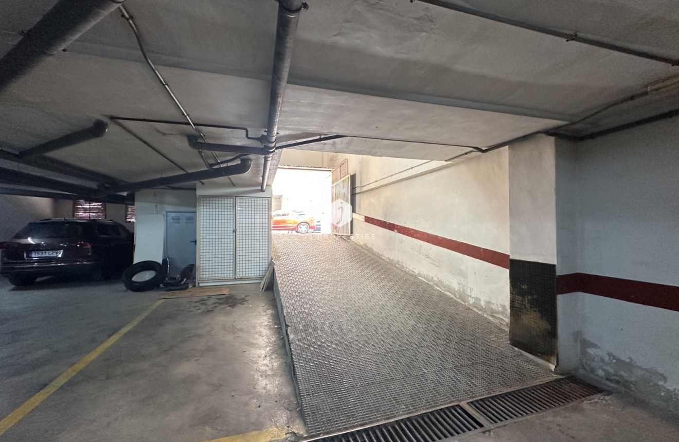 Z drugiej ręki - Mieszkanie w bloku -
Torrevieja - Costa Blanca