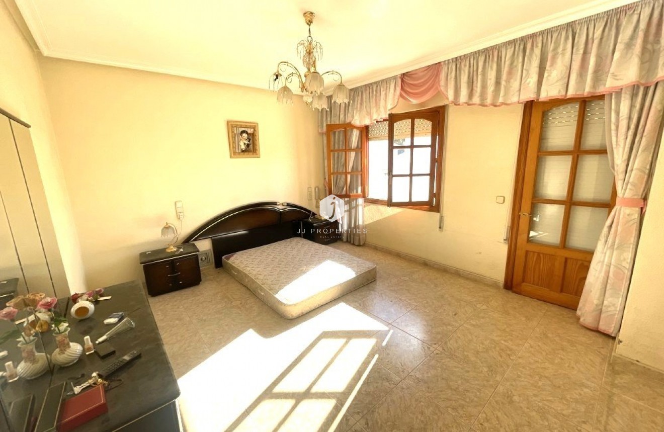 Resale - Chalet -
Rojales - Inland