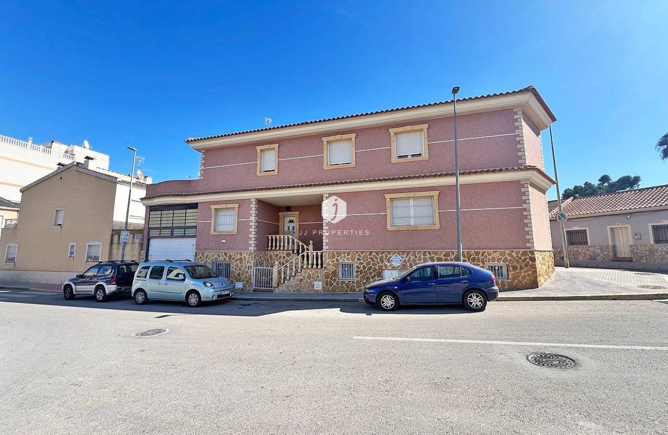 Resale - Villa -
Formentera del Segura - C- Cooperativa