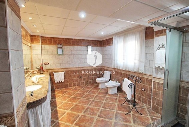 Resale - Villa -
Formentera del Segura - C- Cooperativa