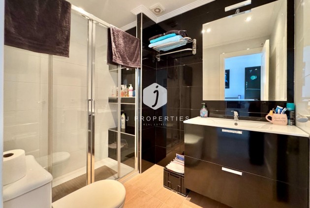 Z drugiej ręki - Mieszkanie w bloku -
Orihuela Costa - Villamartín-las Filipinas