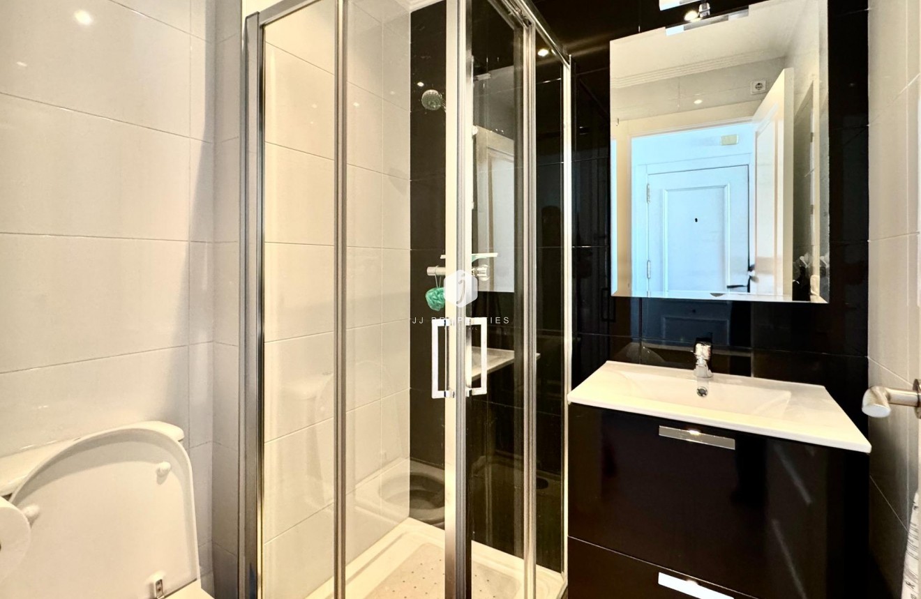 Z drugiej ręki - Mieszkanie w bloku -
Orihuela Costa - Villamartín-las Filipinas