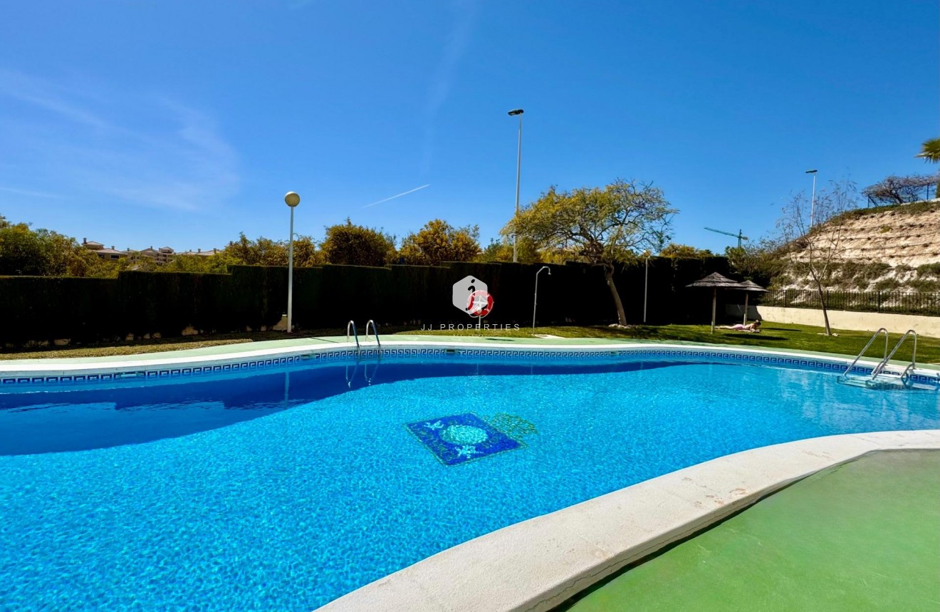 Z drugiej ręki - Mieszkanie w bloku -
Orihuela Costa - Villamartín-las Filipinas