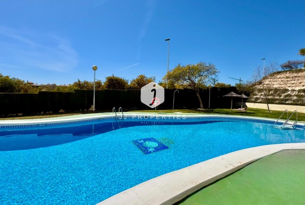 Z drugiej ręki - Mieszkanie w bloku -
Orihuela Costa - Villamartín-las Filipinas